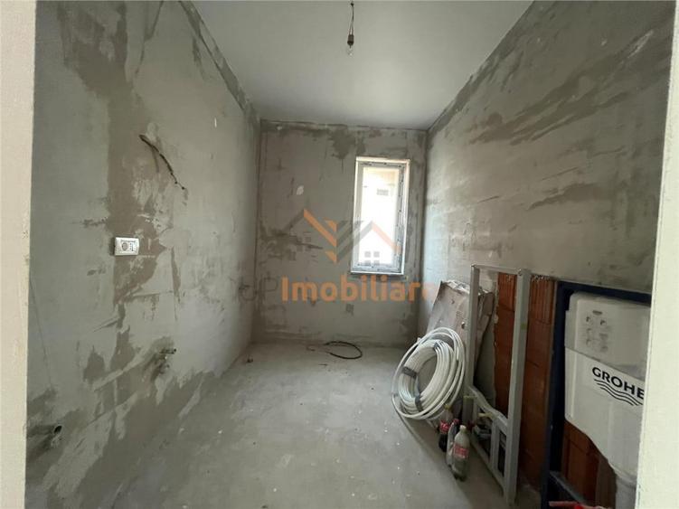 Casă cu 4 camere cu Teren 471 Mp în Cihei