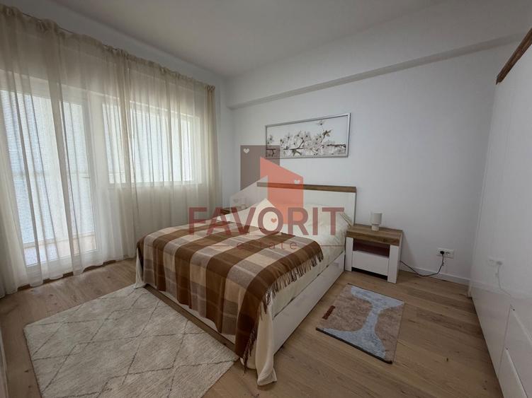 Apartament cu 4 camere decomandat, mobilat în Central