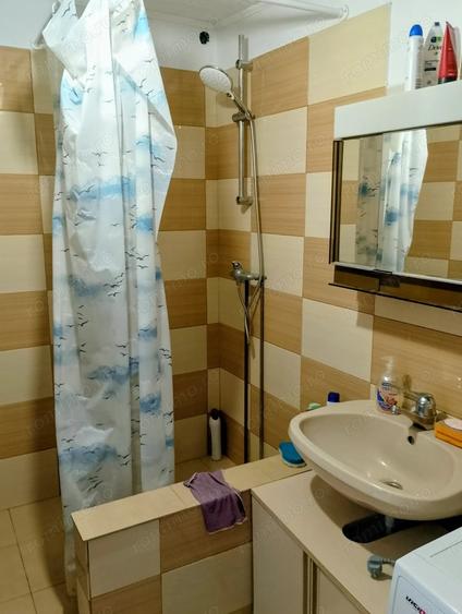 Casă cu 4 camere cu Teren 1800 Mp în Chizătău