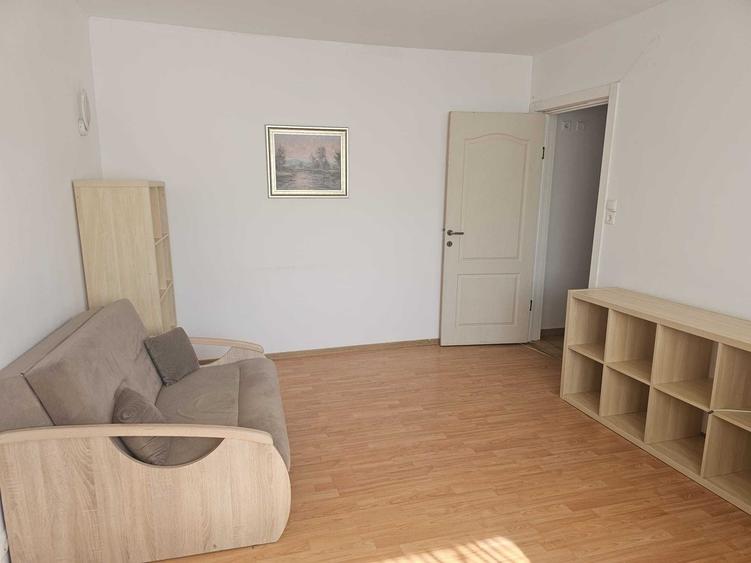 Apartament cu 2 camere nedecomandat în Mihai Bravu
