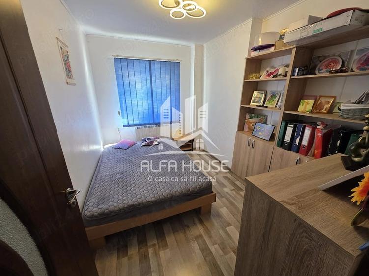 Apartament cu 4 camere decomandat în Central
