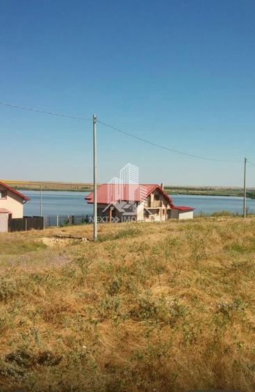 Teren de 2380 mp, în Corbu