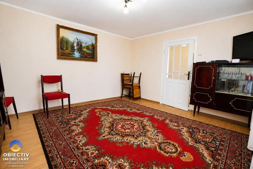 Casă cu 2 camere cu Teren 3477 Mp în Costișa
