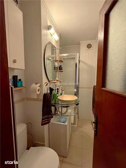 Apartament cu 4 camere decomandat în Decebal
