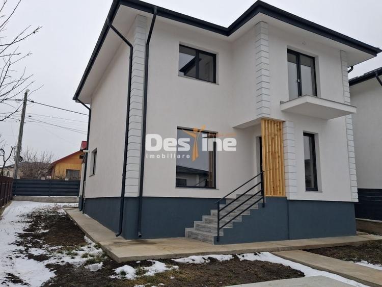 Duplex cu 4 camere cu Canalizare în Valea Adâncă