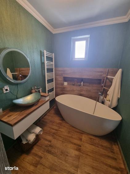 Casă cu Teren 1220 Mp în Central