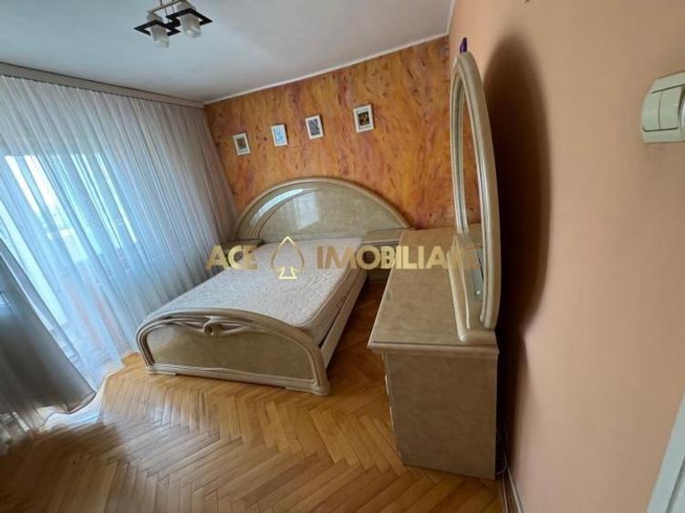 Apartament cu 3 camere decomandat, mobilat în Berceni