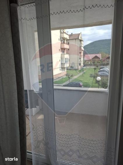 Apartament cu 3 camere de inchiriat - 13