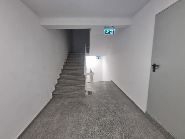 Birou, de 2,500 mp, în Bularga