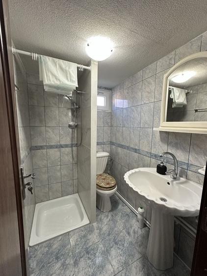 Casă cu 3 camere cu Teren 200 Mp în Central