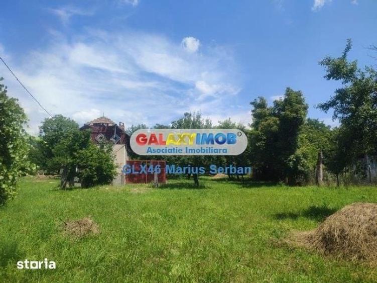 Teren de 4700 mp, în Izvoarele