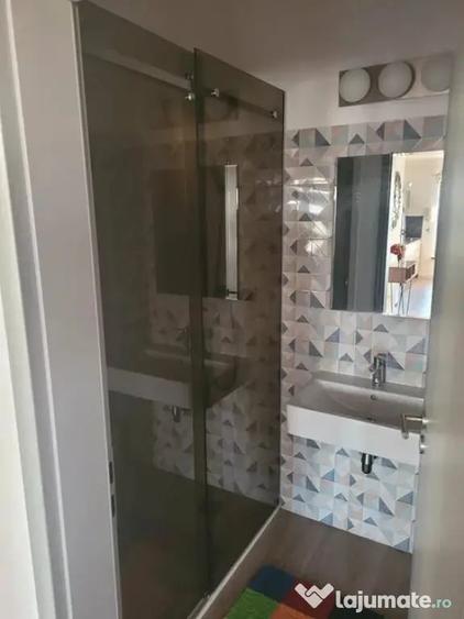 INCHIRIEZ APARTAMENT CU 3 CAMERE IN BLOC NOU - 1