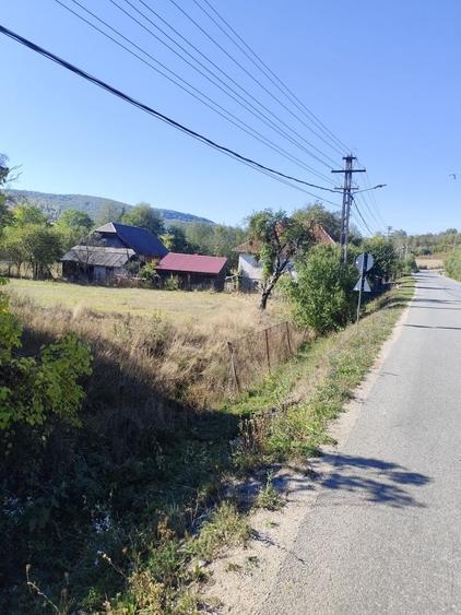 Casă cu 4 camere în Vânători