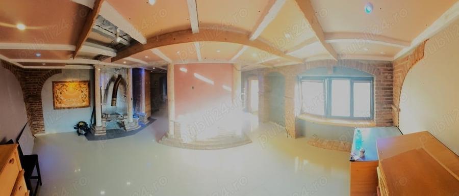 Apartament cu 3 camere semidecomandat în 1 Mai