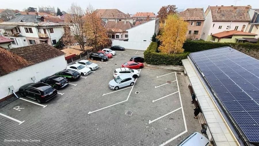 Birou, de 30 mp, în Central