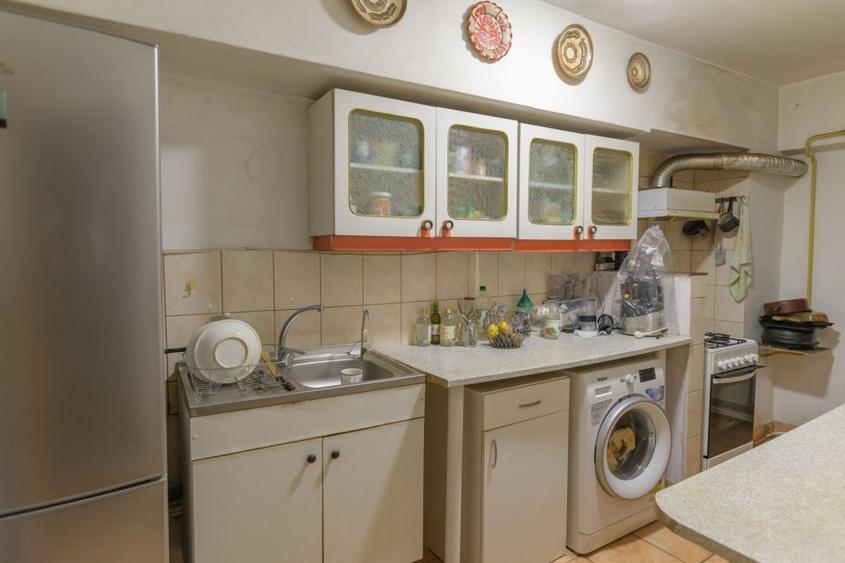 Apartament cu 4 camere decomandat, mobilat în Centru Civic