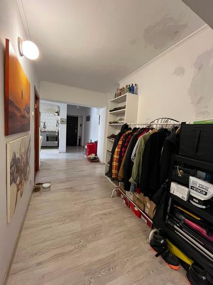Apartament cu 4 camere decomandat în Bucur Obor