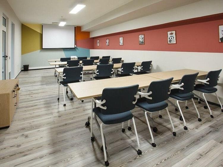 Spațiu comercial, de 1,590 mp, în Ultracentral
