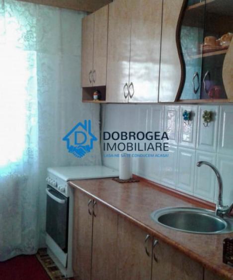 Apartament cu 2 camere semidecomandat în Păcii