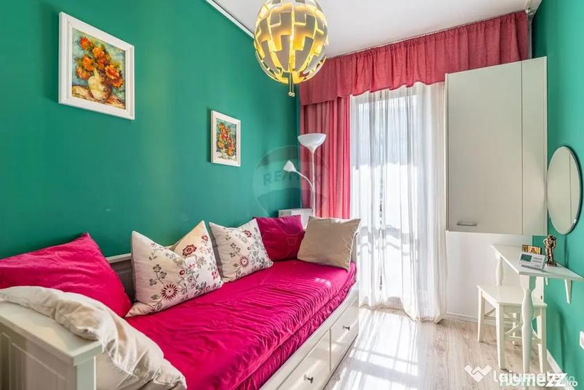 Apartament cu 2 camere decomandat în Castelul Peleș