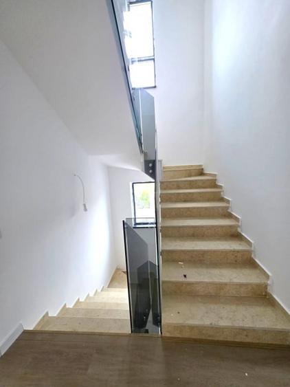 Casă individuală cu 5 camere cu Canalizare în Bragadiru