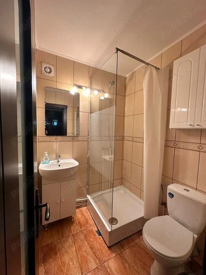 Apartament cu 4 camere decomandat în Central
