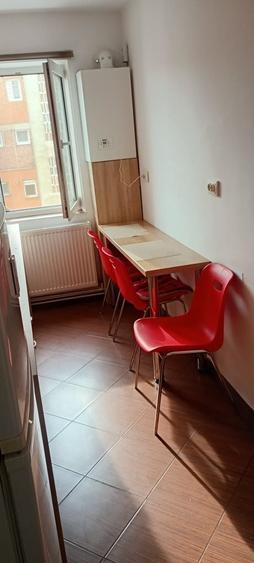 Apartament cu 3 camere decomandat în Exterior Sud