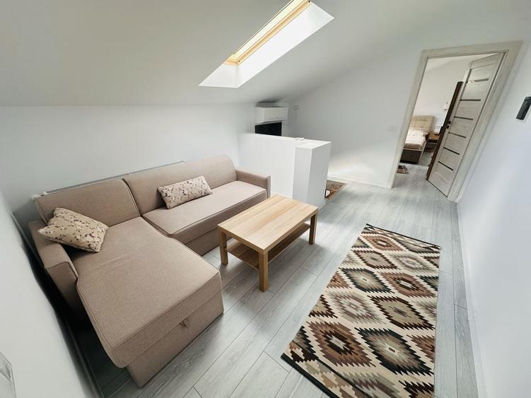 Apartament cu 3 camere decomandat în Giroc