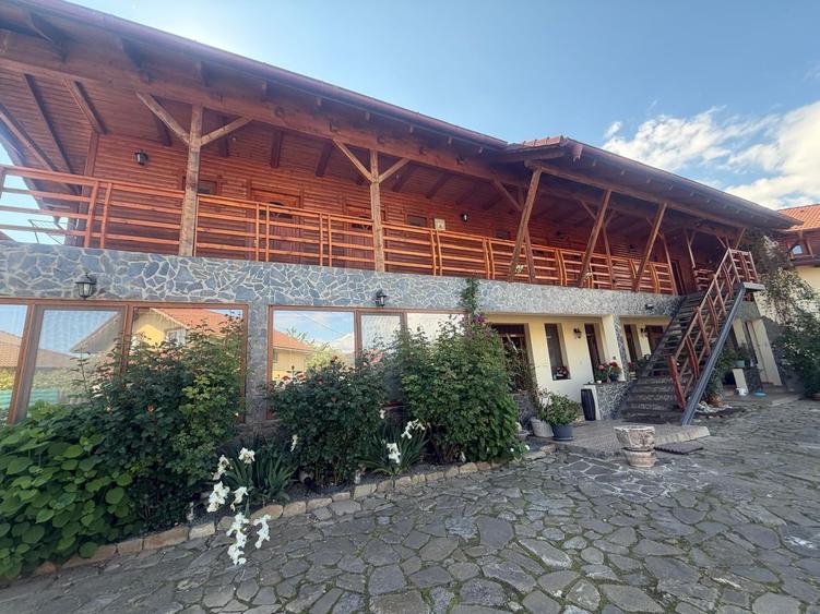 Hotel/Pensiune, de 660 mp, în Micești