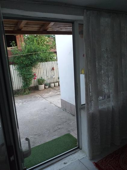 Casă cu 7 camere cu Teren 1000 Mp în Central