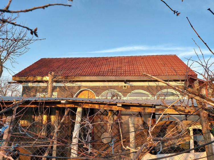 Casă cu 3 camere în Topalu