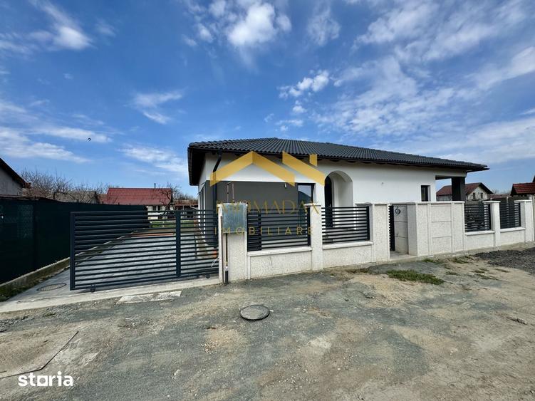 Casă cu 3 camere cu Teren 400 Mp în Sânmihaiu Român
