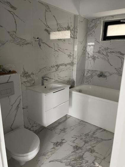 Apartament cu 2 camere decomandat în Runcu