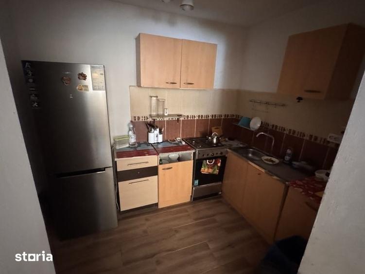 Apartament cu 3 camere în Peciu Nou