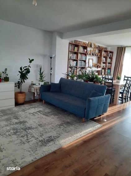 Casă cu 4 camere cu Teren 120 Mp în Domnești