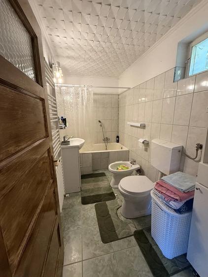 Casă cu 3 camere cu Teren 1500 Mp în Livezeni