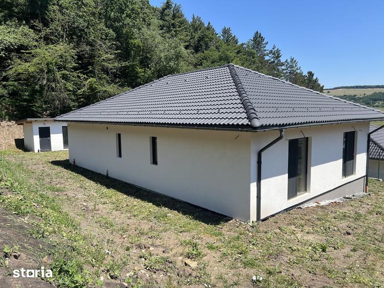 Casă cu 4 camere cu Teren 500 Mp în Baciu