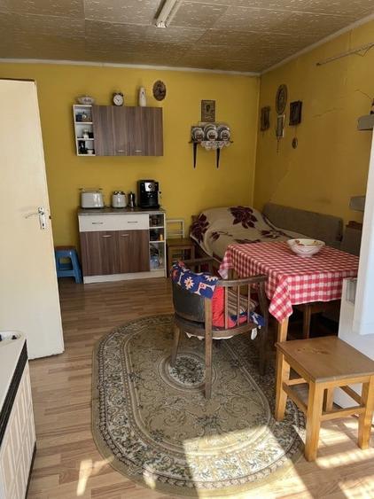 Casă cu 4 camere cu Teren 100 Mp în Caragiale