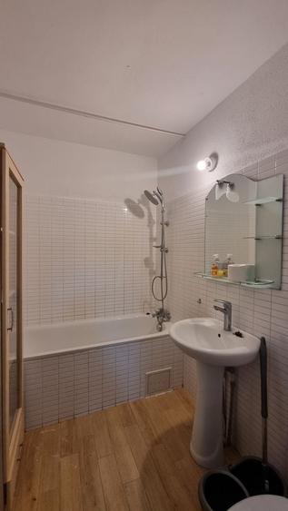 Apartament cu 2 camere decomandat în Pipera
