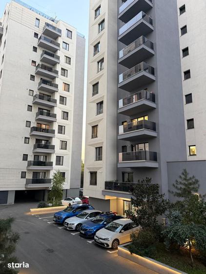 Apartament cu 3 camere în Văcăresti