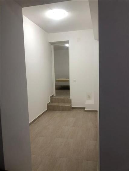 Apartament cu 4 camere decomandat, mobilat în Aeroport