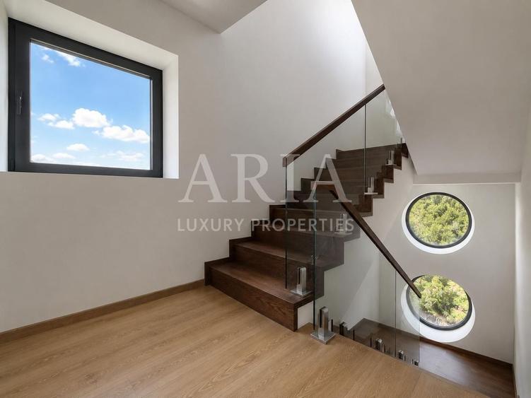Casă cu 10 camere cu Piscina în Băneasa