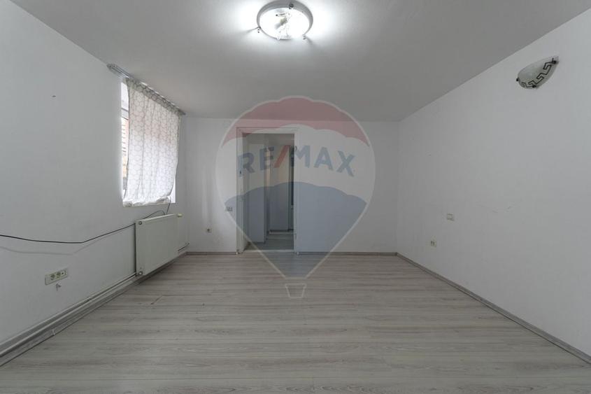 Garsonieră în Centrul Istoric – potențial excelent pentru Airbnb - 12