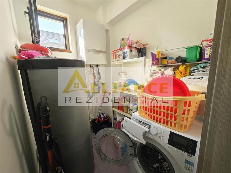 Casă cu 6 camere cu Canalizare în Berceni