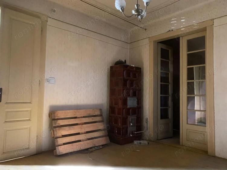 Casă cu 2 camere cu Teren 1007 Mp în Lipovei