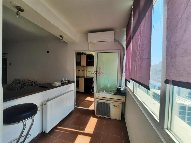Apartament cu 2 camere semidecomandat în Iancului