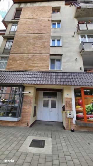 Apartament cu 4 camere decomandat în Tolstoi