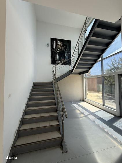 Spațiu comercial, de 996 mp, în Nord