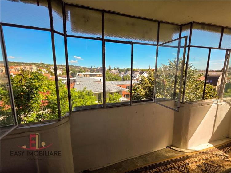 Apartament cu 3 camere decomandat, mobilat în 7 Noiembrie