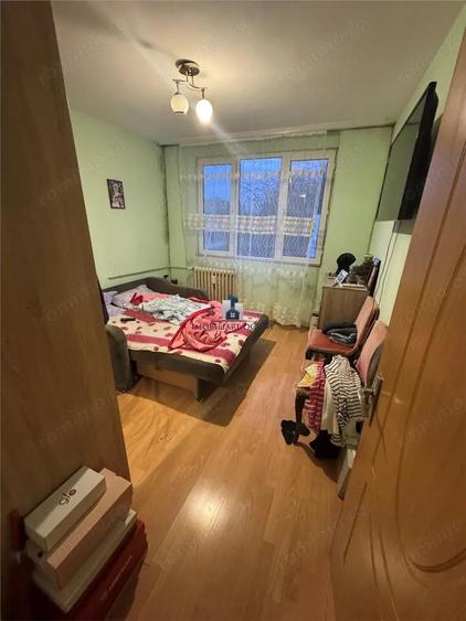 Apartament cu 4 camere decomandat în Brâncoveanu